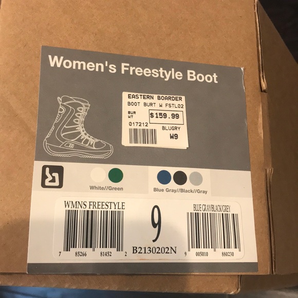 Burton Women’s Freestyle Snowboard boots - Picture 2 of 8